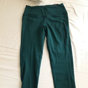 VS high rise festive green workout pant